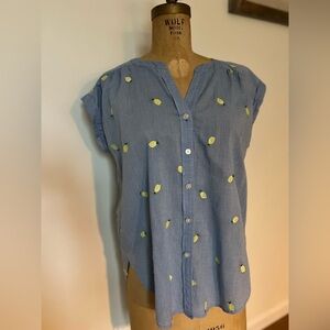 LOFT lemon chambray shortsleeve blouse size small